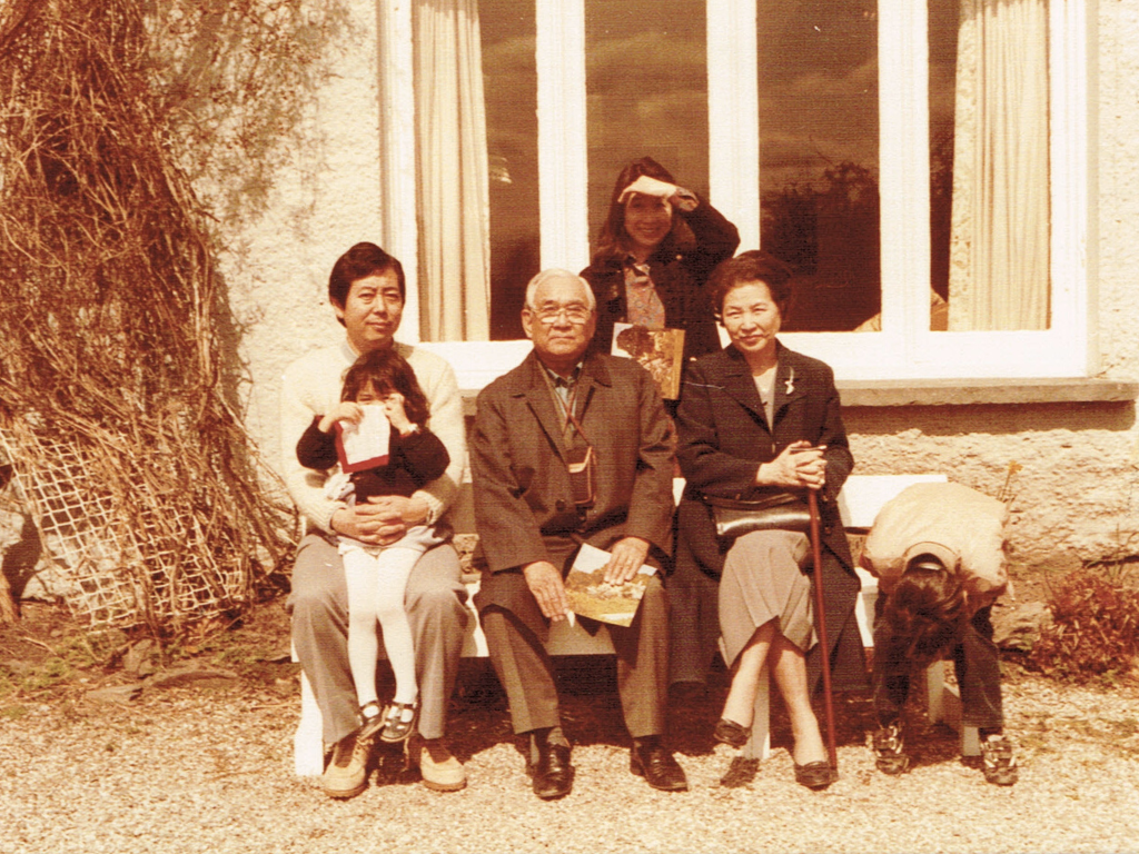 MATSUDA Tomoo with Family in Lake District, UK