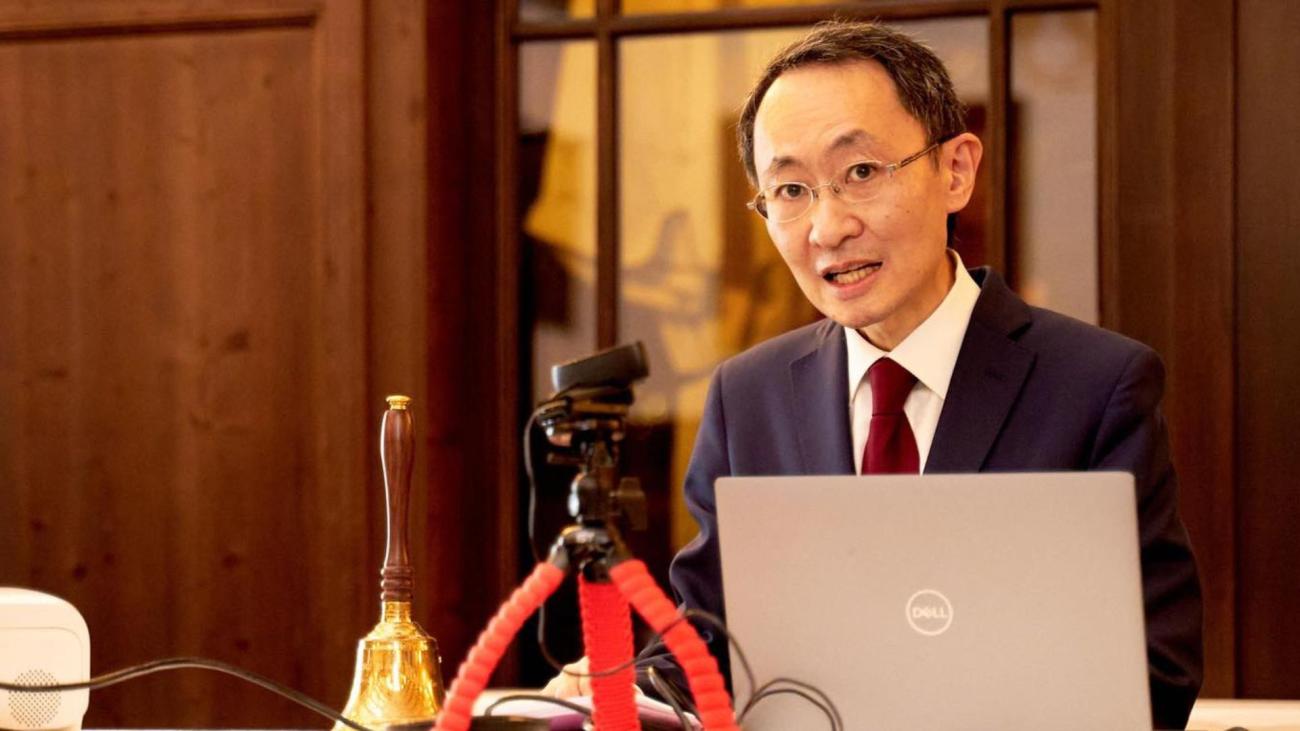GS Matsumoto-san talking at Rotary Club